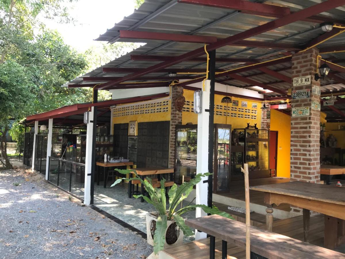 The Monkey Resort Donheang Prachuap Khiri Khan Bagian luar foto